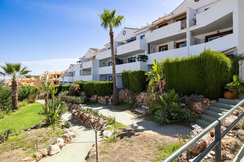 Beautiful 3 Bed Stylish & Cozy Apartment - Susanna Suite Mijas Exteriér fotografie